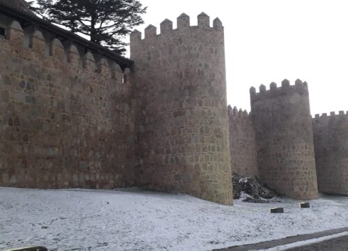 Murallas de Ávila con Nieve